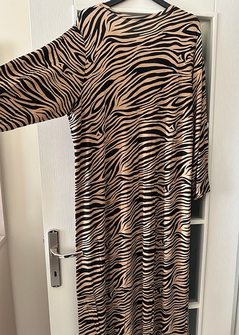 Kadın Kahverengi Zebra Desenli Uzun Elbise - Görsel 6