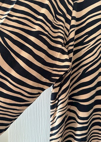 Kadın Kahverengi Zebra Desenli Uzun Elbise - Görsel 4