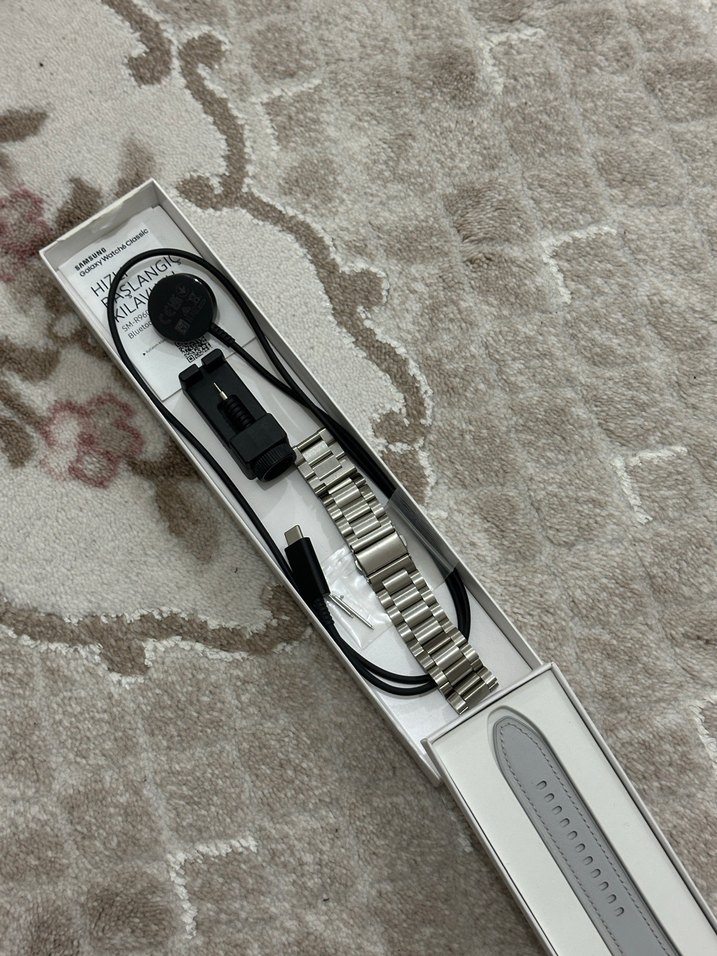 Samsung Galaxy Watch6 Classic Akilli Saat
Gümüs 47MM - Görsel 3