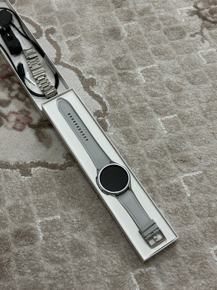 Samsung Galaxy Watch6 Classic Akilli Saat
Gümüs 47MM - Görsel 2