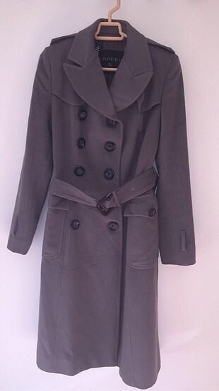 Burberry kaban haki renk