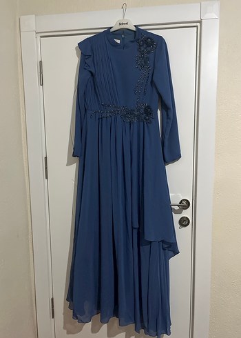 Uzun Kollu İşlemeli Mavi Abiye Elbise - Görsel 2