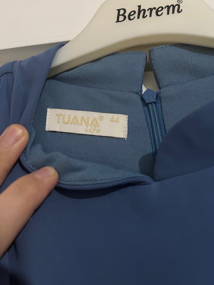 Uzun Kollu İşlemeli Mavi Abiye Elbise - Görsel 3