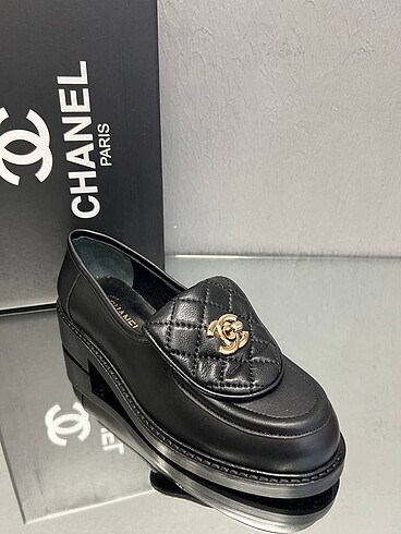 37 Beden Chanel Loafer