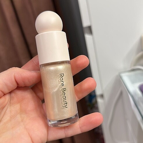 Beden Rare beauty highlighter