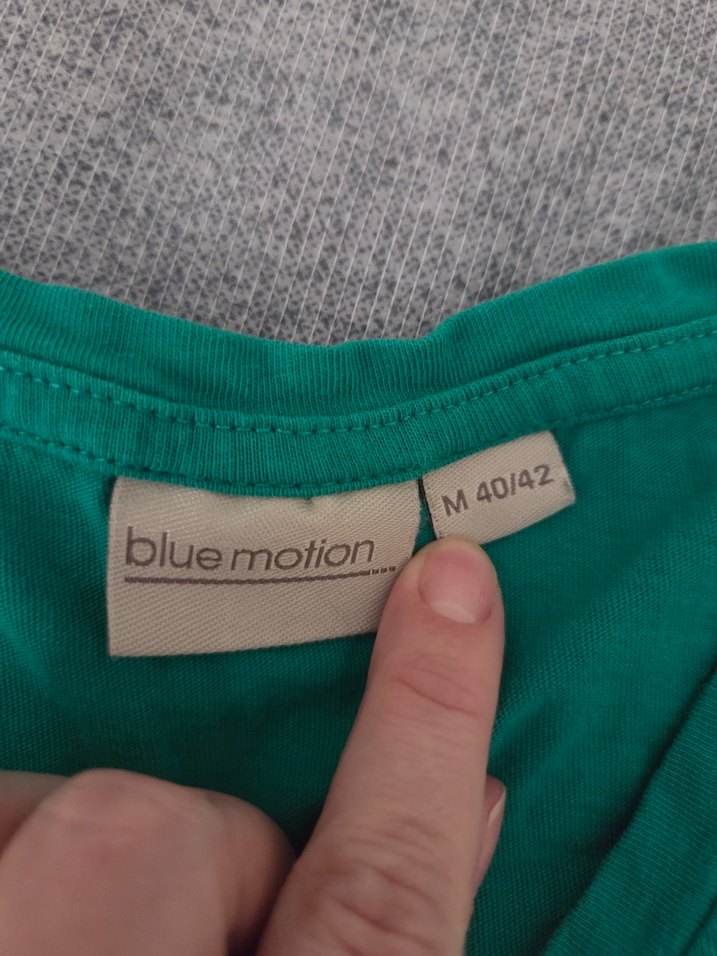 Erkek Yeşil V Yaka Keten Tişört - Görsel 2