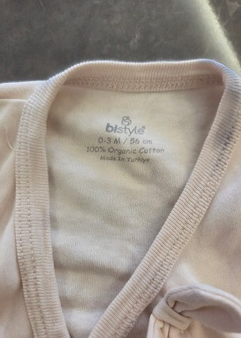 Beyaz Düğmeli Bebek Hastane Kıyafeti - Görsel 2