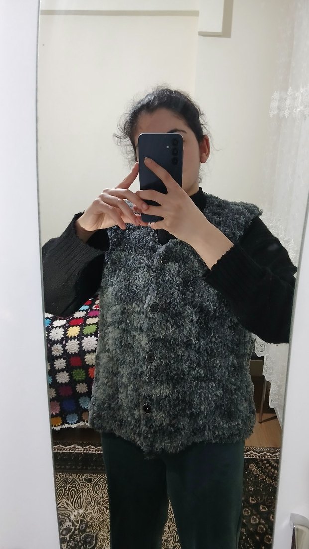 Peluş Dokulu El Örgüsü Yelek | Düğmeli Oversize Kışlık Model - Görsel 3