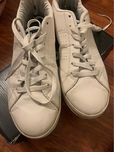 42 Beden Adidas beyaz spor ayakkabı