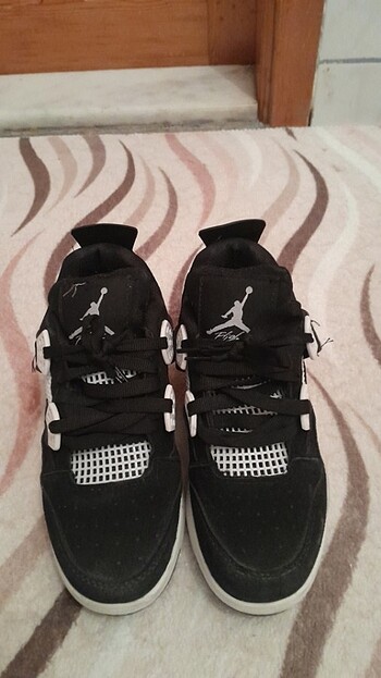 Spor ayakkabı air jordan markalı