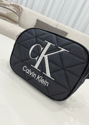 Calvin Klein Calvin Klein Siyah Kadın Çapraz Çanta