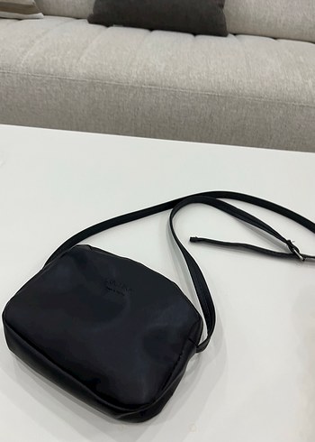Siyah Deri Minimalist Kadın Çanta
