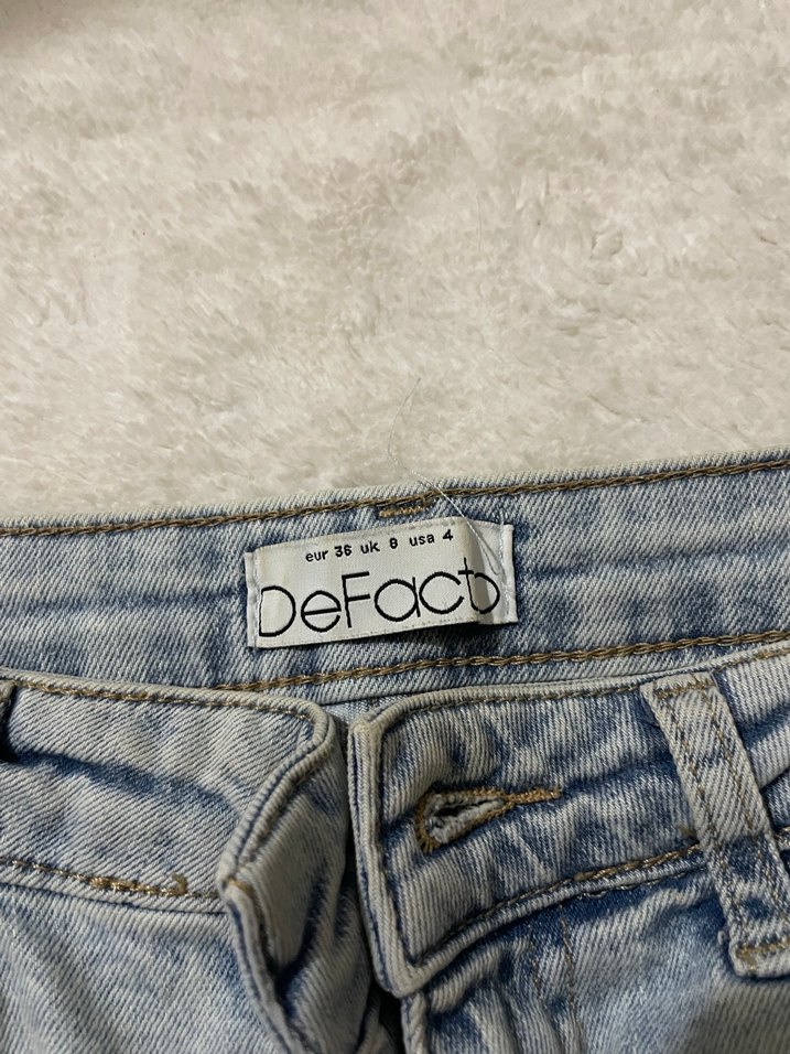 Gri Mavi Düğmeli Mini Denim Şort - Görsel 3