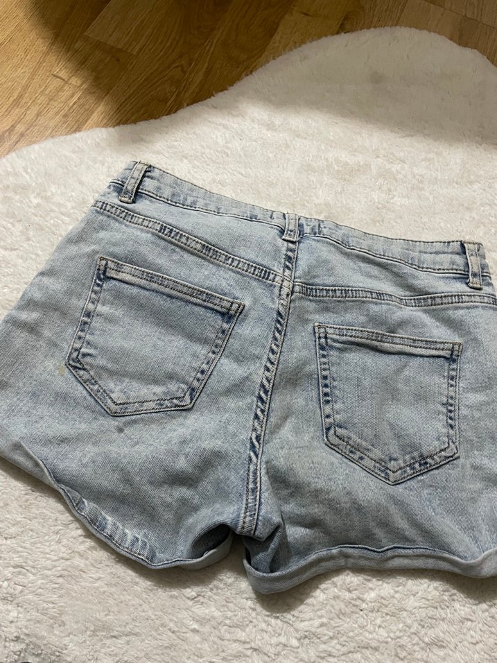 Gri Mavi Düğmeli Mini Denim Şort - Görsel 2