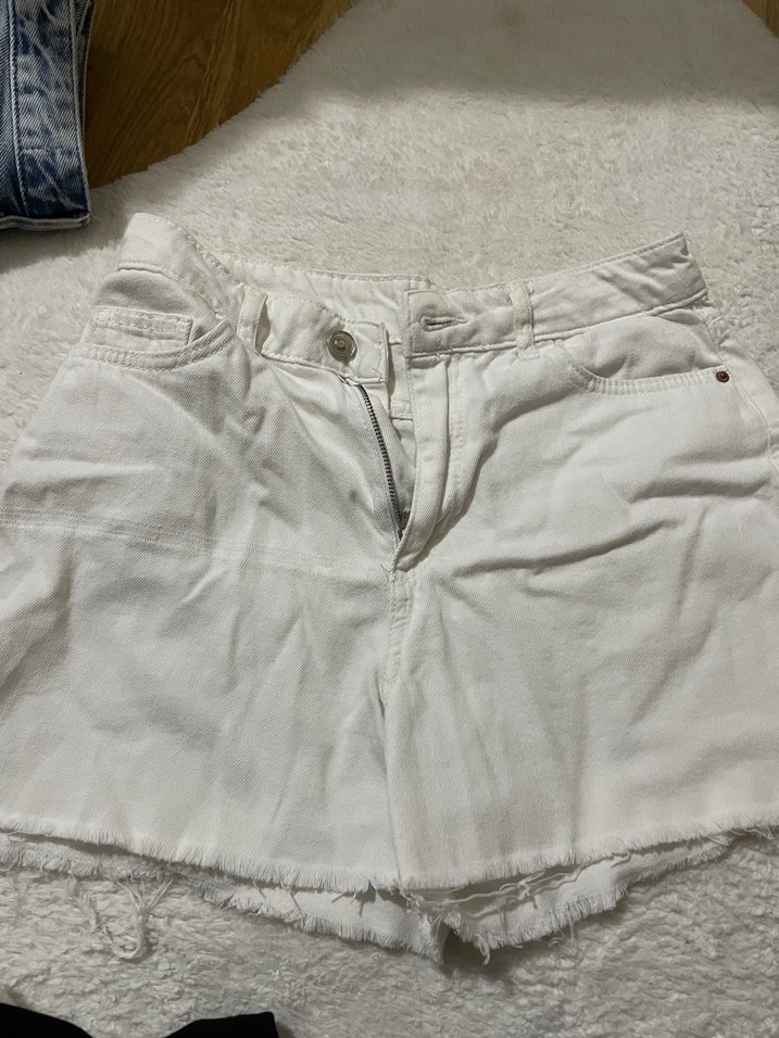 Beyaz Midi Kadın Kot Şort - Görsel 3