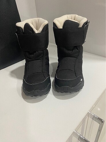 Decathlon quechua bot