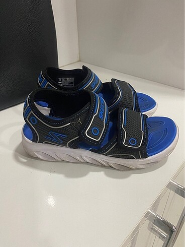 33 Beden Skechers sandalet