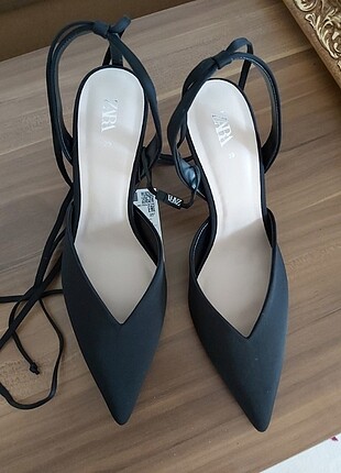 Zara V kesim siyah zara stiletto