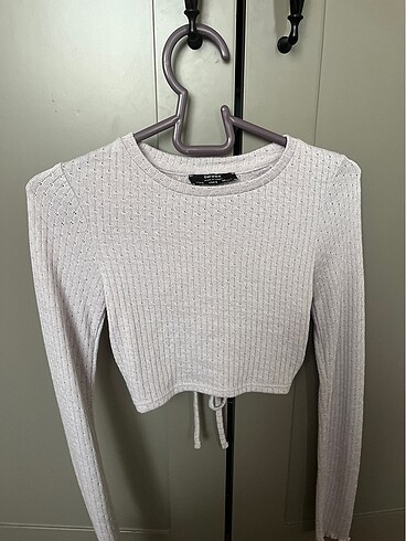 sırt dekolteli bershka crop