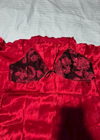 Kırmızı Çiçek Desenli Uzun Vintage Kadın Sabahlık - Görsel 3