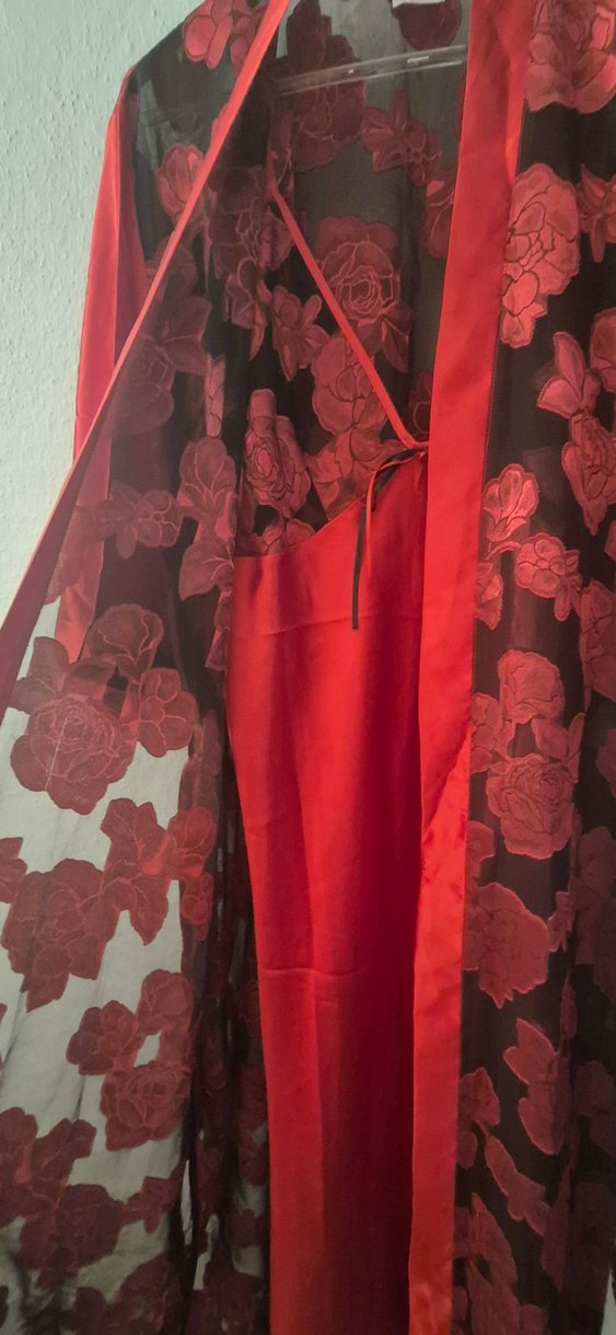 Kırmızı Çiçek Desenli Uzun Vintage Kadın Sabahlık - Görsel 5
