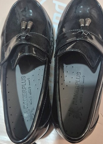 Erkek Çocuk Siyah Parlak Klasik Ayakkabı - Görsel 2