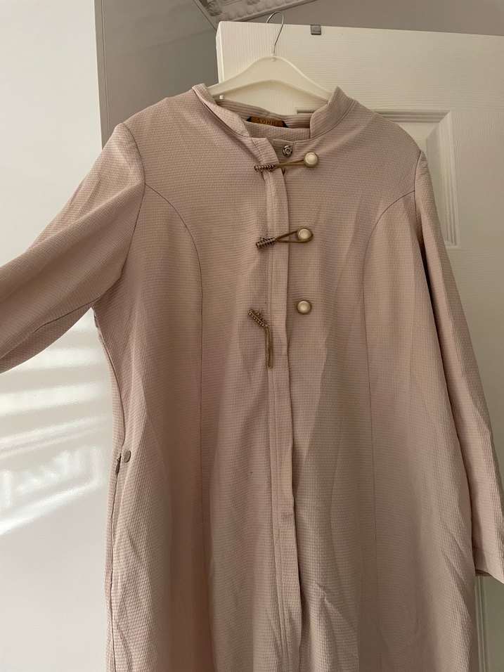 Zühre Krem  Uzun Düğmeli Kadın pardesü - Görsel 2