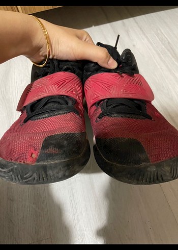 43 Beden kırmızı Renk Kırmızı Siyah Nike Basketbol Ayakkabısı