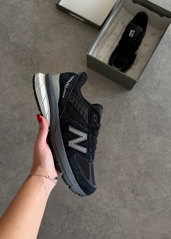 New Balance Made in USA 990 V5 Black