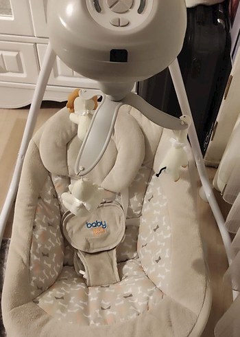 Bebek için sallanan otomatik ana kucağı (salıncak)