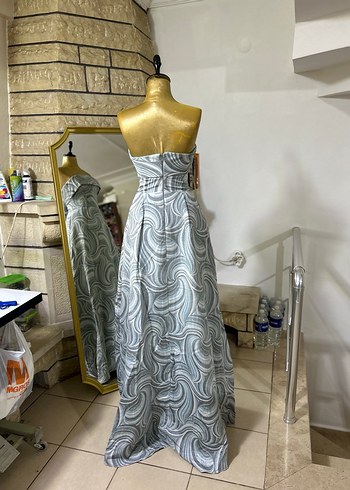 Büzgülü, Straplez Gri Uzun Elbise - Görsel 3