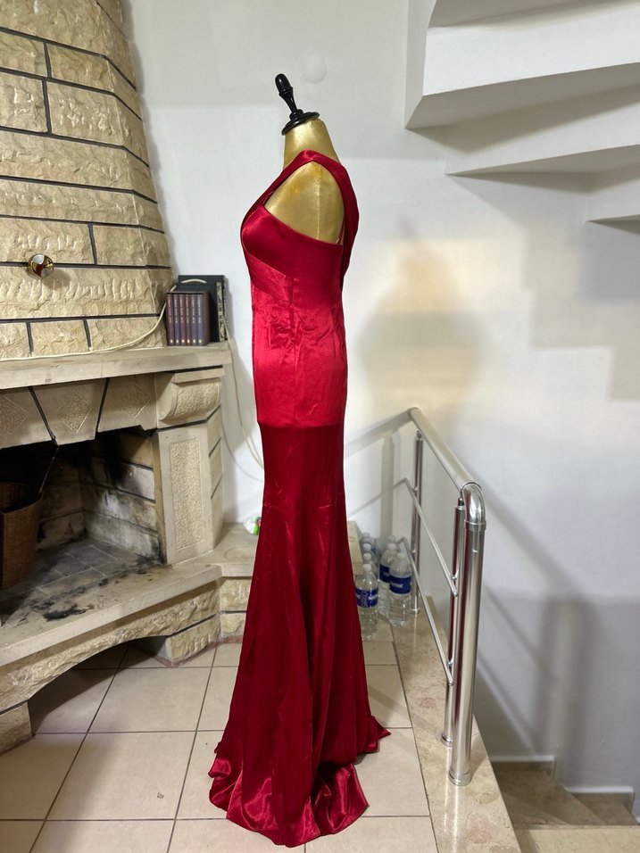 Uzun Parlak Bordo V Yaka Abiye Elbise - Görsel 2