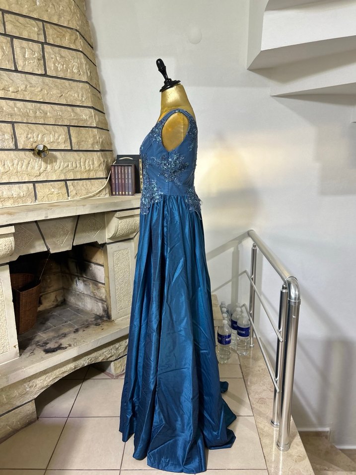 Navy V Yaka Nakışlı Uzun Abiye Elbise - Görsel 2