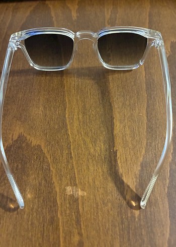 Şeffaf Çerçeveli Minimalist Unisex Güneş Gözlüğü - Görsel 2