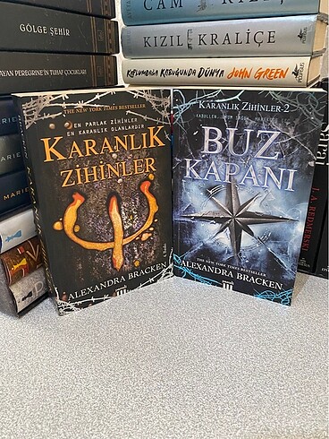 Karanlık zihinler set