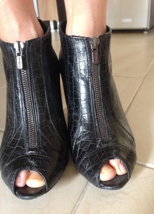 Stradivarius Topuklu bootie