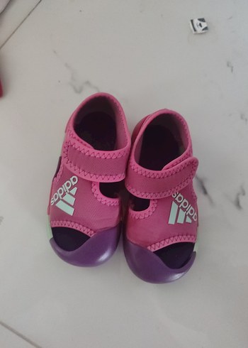 adidas Kız Çocuk Pembe sandalet