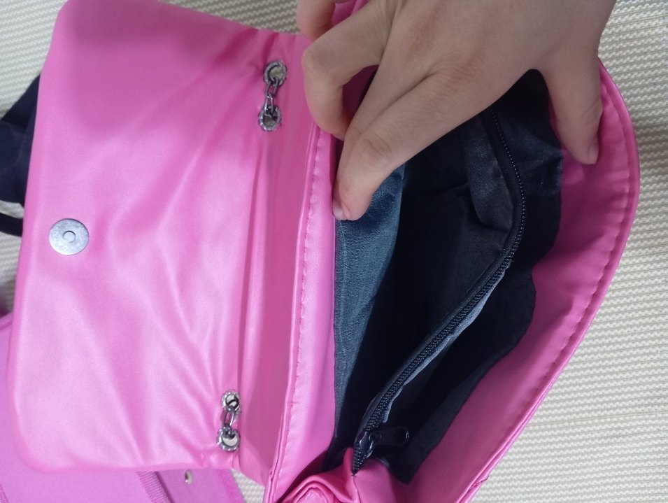 Gri Zincir Detaylı Kadın El Zinciri - Görsel 2