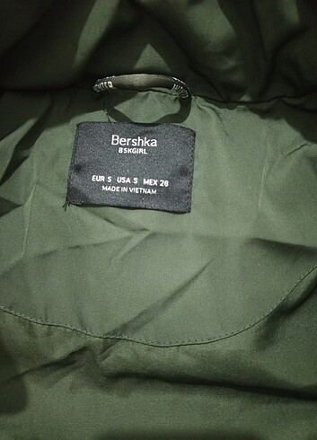 s Beden haki Renk Bershka mont