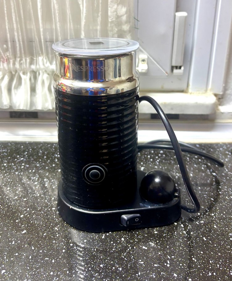 Siyah Nespresso Süt Köpürtücü - Görsel 2