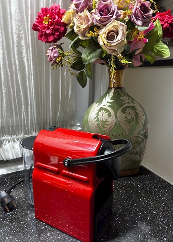 Nespresso c40 kapsül kahve makinası - Görsel 2