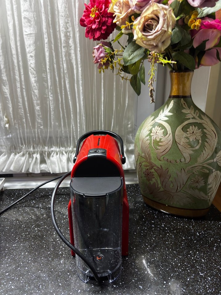 Nespresso c40 kapsül kahve makinası - Görsel 4