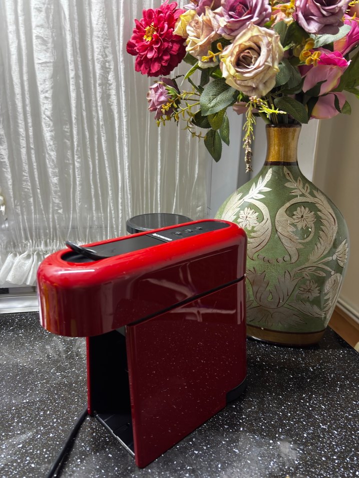 Koyu Kırmızı Kahve Makinesi - Görsel 4