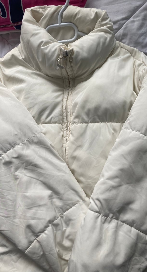 Kadın Beyaz Düğmeli Kış Montu - Görsel 3