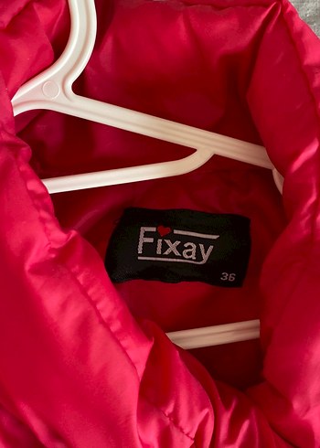 Düğmeli Parlak Pembe Kadın Kışlık Mont - Görsel 4