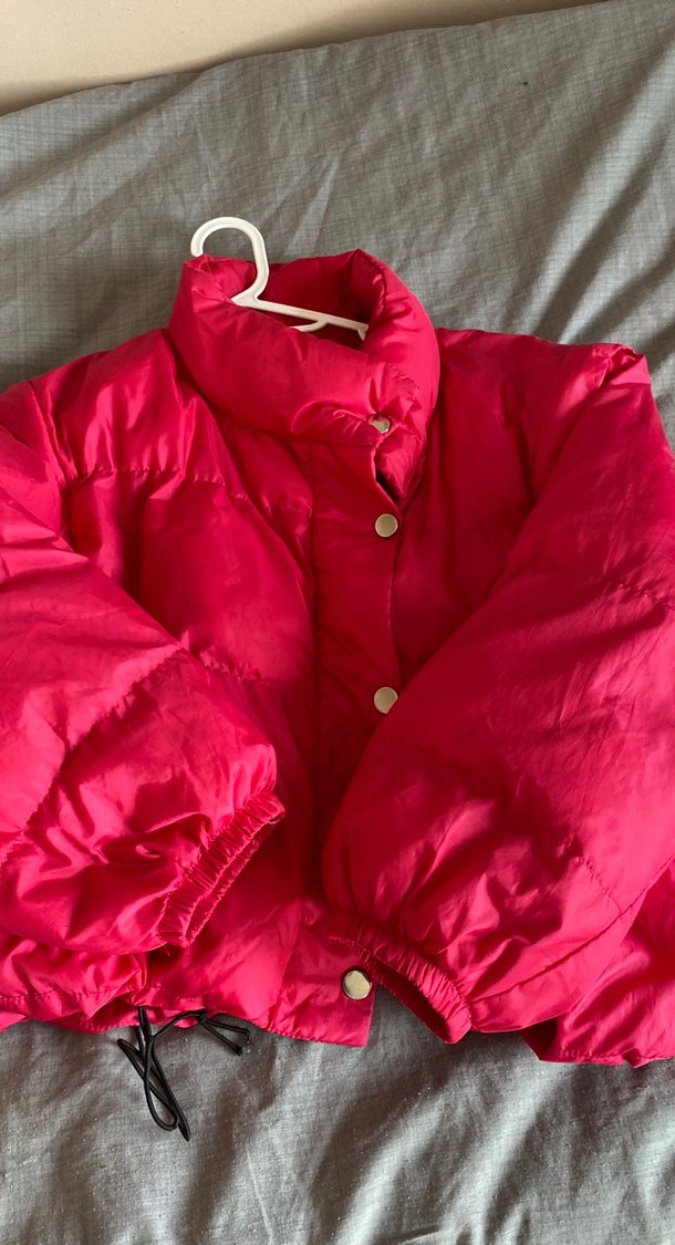 Düğmeli Parlak Pembe Kadın Kışlık Mont - Görsel 2