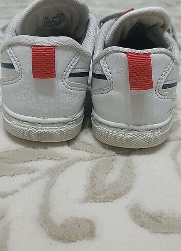 32 Beden Erkek çocuk spor ayakkabısı