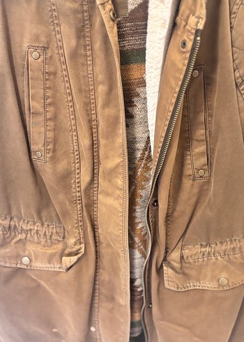 Kürk Detaylı Gri Kadın Kışlık Mont - Görsel 2