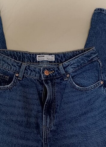 Bershka JEANs