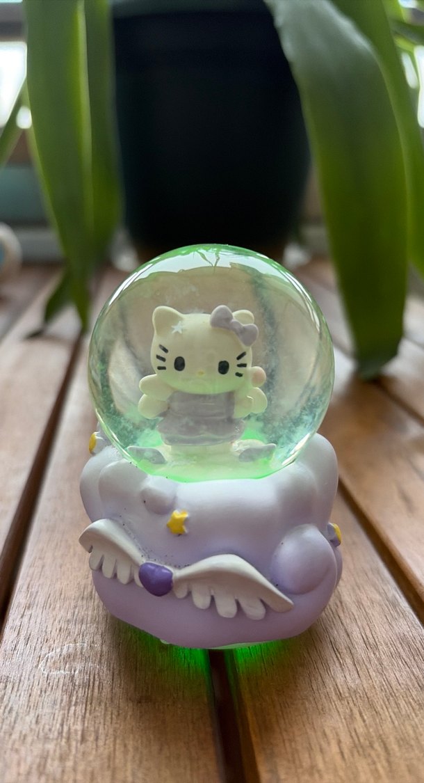 Hello kitty ışıklı kar küresi - Görsel 2